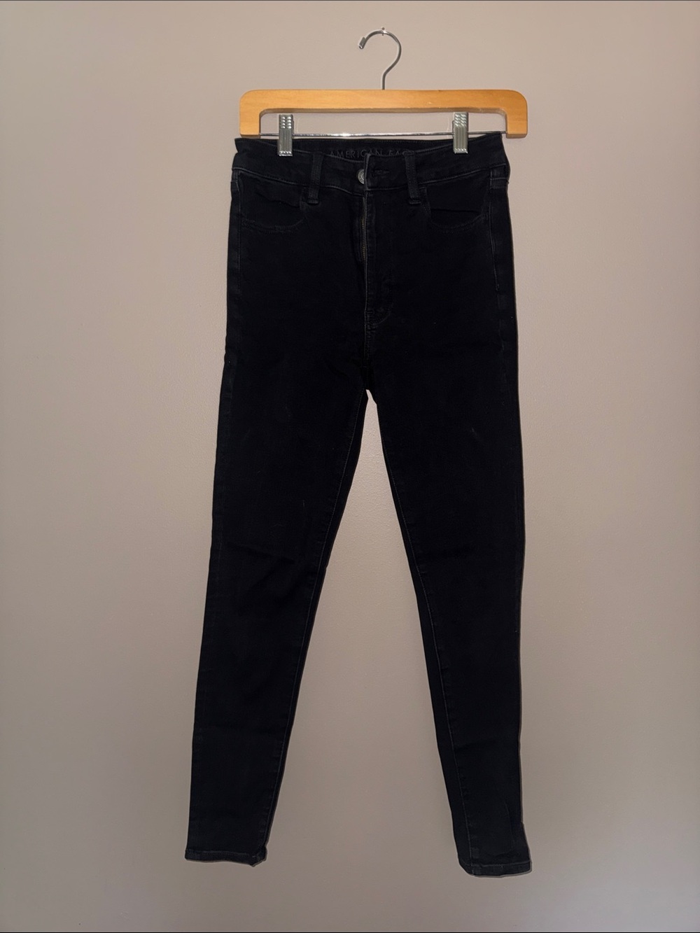 American Eagle Outfitters Black High-Rise Skinny Jeans